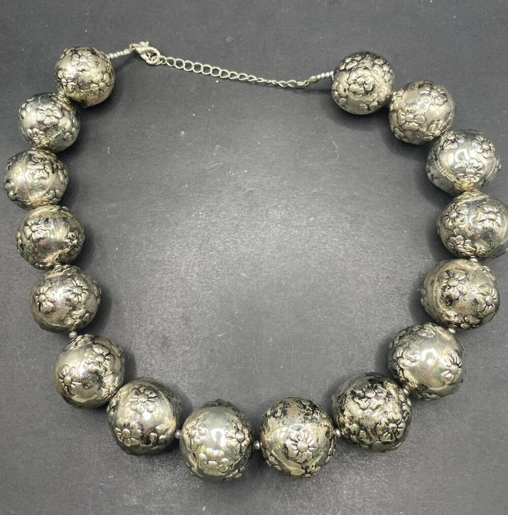 Silver Tone Chunky Floral Embossed Bead Statement Necklace Adjustable Chain